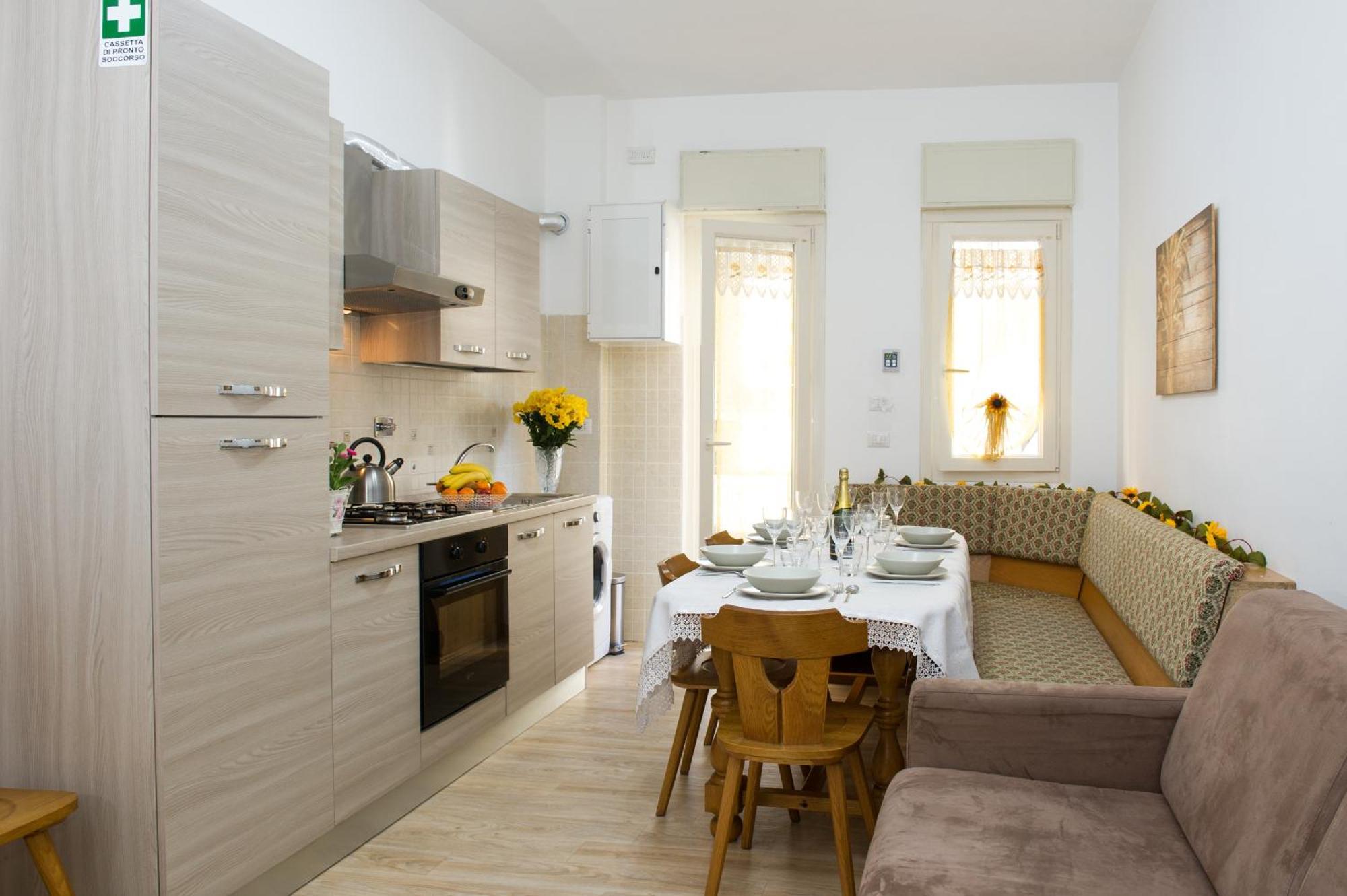 Apartment Gregory House Rom